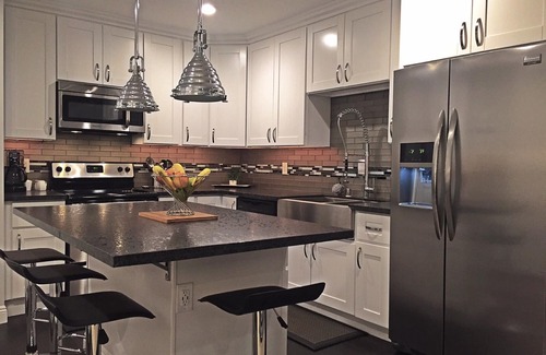Townsite Condo | 1 Bedroom With 2 Queen Beds Beautiful New Remodel With Harbor View From Balcony