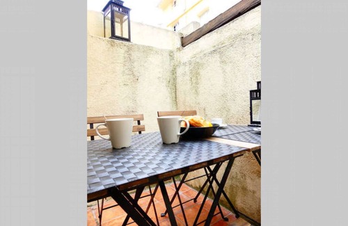 Couronne Urbaine Apartment | 1 Bedroom with terrace - Wifi, Air Conditionning/1 to 5 People