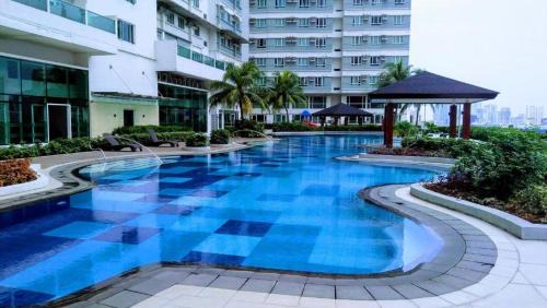 Legazpi Village Apartment | 1 Bedroom with Living Room Condotel The Beacon Makati