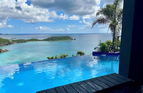 Monte Apartment | 1 Bedroom with private pool and spectacular view