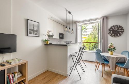 Pere Lachaise Apartment | 1 bedroomed Apartment Repos