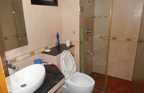 Arpora Apartment | 1 BHK Apt on Calangute - Baga - Anjuna Rd. Arpora, Goa, India (Sleeps 4)