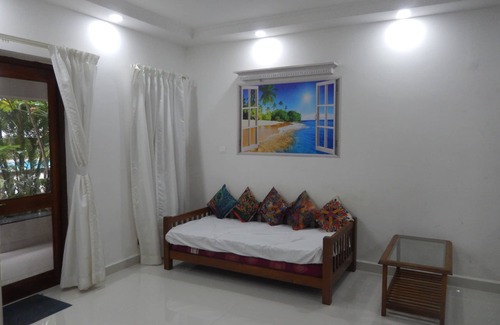 Arpora Apartment | 1 BHK Apt on Calangute - Baga - Anjuna Rd. Arpora, Goa, India (Sleeps 4)