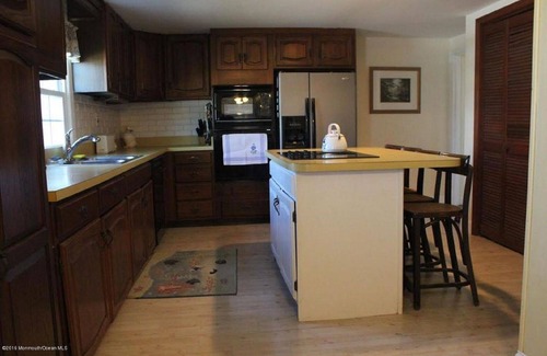 Mantoloking House | 1 block from the beach with 4 beach badges