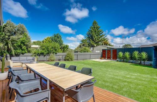 Goolwa Beach House | 1 Bowley Street Goolwa Beach - BYO Linen
