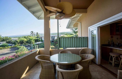 Kahaluu Bay Condo | 1 BR/2 BA Kona Coast Oceanfront Villa w/Private Lanai | Walk to Beach
