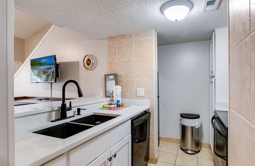 Orange Beach Condo | 1 BR 2 BA Side View Condo, Vacation On A Budget, SB354