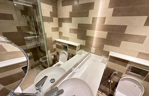Palm Jumeirah Apartment | 1 BR Beach Access Apartment