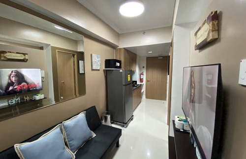 Barangay 76 Condo | 1 BR Fully Furnished Condo across MOA with Pool and Parking - Shore 3, Unit 1145