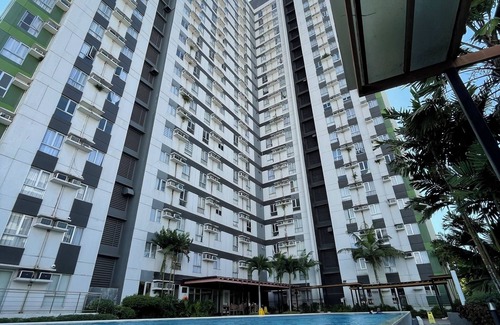 Cagayan de Oro Apartment | 1 BR LUXURY CONDO. 1 MINUTE WALK TO AYALA CENTRIO! HEART OF THE CITY