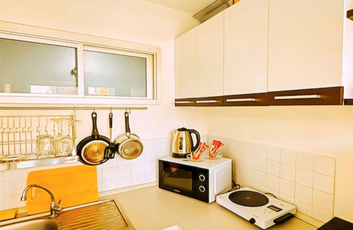 Sukhumvit Apartment | 1 BR - Near ThongLor BTS Pool and Gym with AC, WiFi
