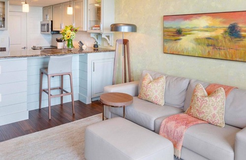 West Beach Village Villa | 1 BR Sweeping Ocean Views! Love Kiawah? Love your Accommodations too!