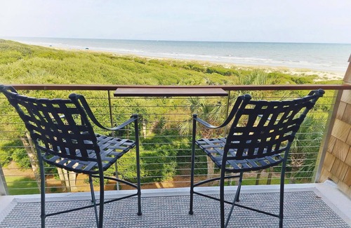 West Beach Village Villa | 1 BR Sweeping Ocean Views! Love Kiawah? Love your Accommodations too!