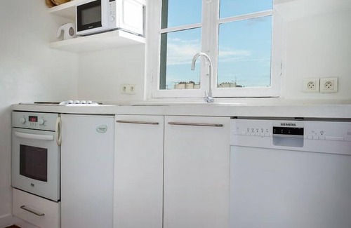 Quartier de la Folie-Mericourt Apartment | 1 BR Upper Marais with A/C