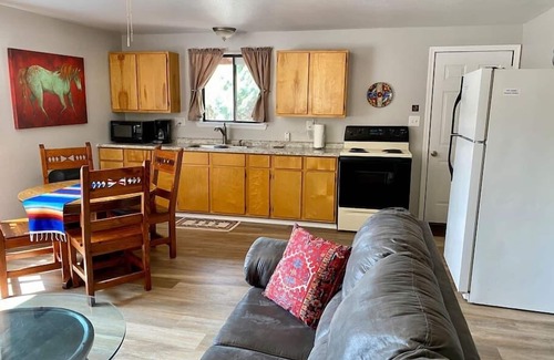 Glenwood House | #1 Casita Wild Mustang at the Catwalk, 2 BdRm Casita