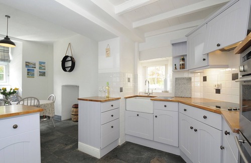 St. Mabyn Cottage | 1 CHURCHTOWN COTTAGES, pet friendly, with a garden in St Mabyn