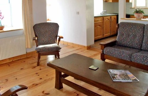 Kilkieran Cottage | 1 CLANCY COTTAGES, family friendly in Kilkieran, County Galway