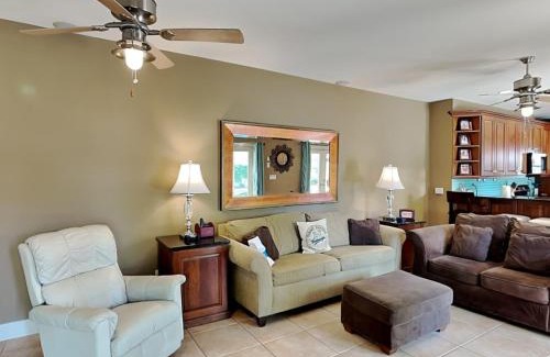 Crystal Beach House | 1 Cozy Cove