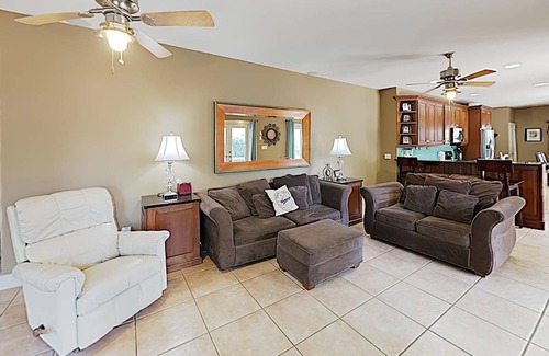 Crystal Beach House | 1 Cozy Cove