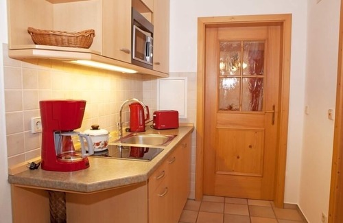 Groissenbach Apartment | (1) Ein-Raum-Ferienwohnung 35qm, 1-3 Personen, Dusche/WC, Wohn-Schlafraum, separate Küche, großer Balkon