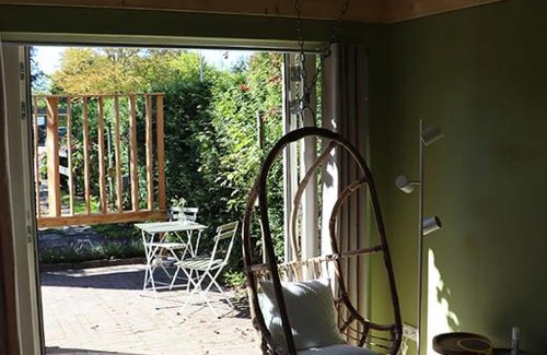 Municipality of Wijdemeren Bed & Breakfast | 1 for 2