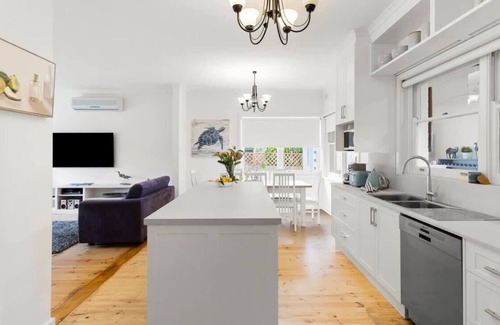 Port Elliot House | 1 Free night when you book 3 at Moet by the Sea 18 Strangways Tce Port Elliot to