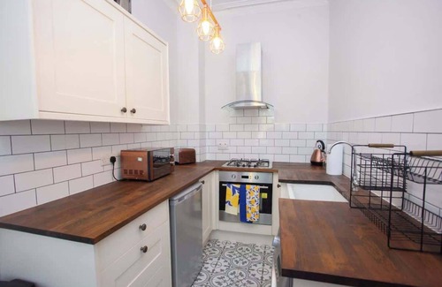 Alexandria Apartment | 1 Bed Cosy Loch Lomond base