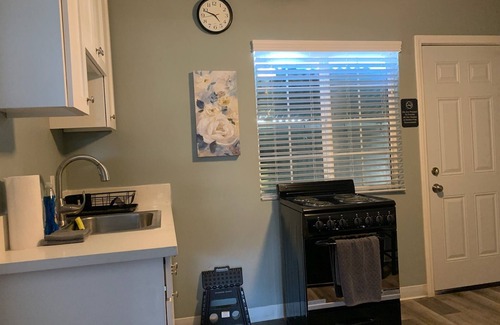 Maywood Apartment | 1 GIG WIFI LOFT