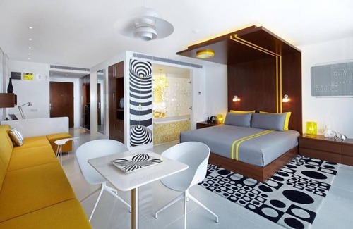 Raya Kuta Hotel | 1 Grand Studio With Balcony & free Sunset Cocktail.