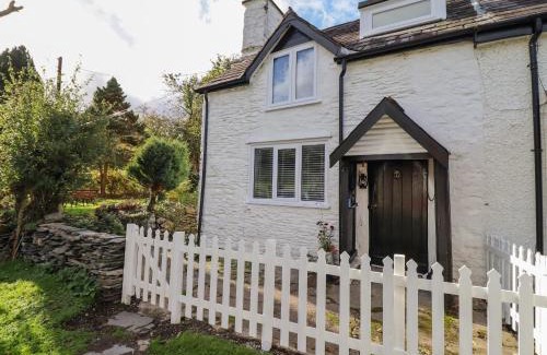 Corwen House | 1 Hendom