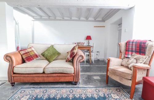 Corwen House | 1 Hendom