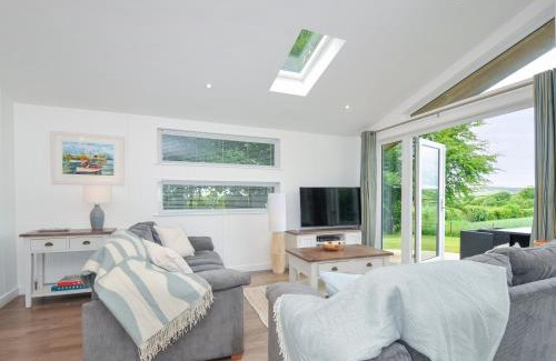Dobwalls House | 1 Horizon View