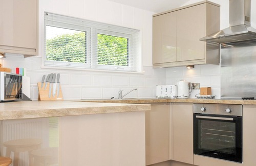 Dobwalls Cottage | 1 HORIZON VIEW, romantic, luxury holiday cottage in Dobwalls
