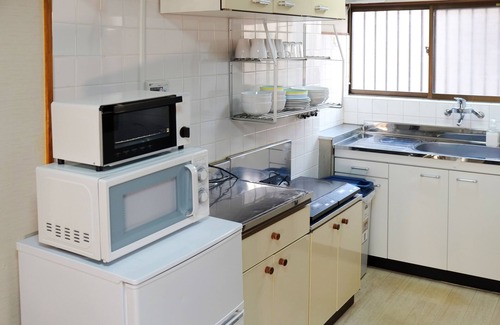 Tsuruhashi House | 1 house completely rented out/3 min. by JR Tennoji train/10 min. by Namba train/Direct connection to Kansai International Airport! Direct train to Osaka Castle