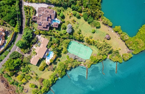 Westerhall Land Settlement House | #1 in Grenada! PRIVATE 2-Acre Waterfront Retreat w/Tennis Court, Housekeeping!