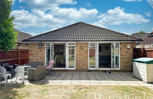 Dagenham Apartment | 1 Luxury & Stylish Studio Flat