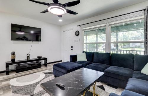 South Arlington House | 1 Mi to ATandT Stadium Family Home with Large Yard!