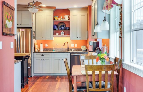 Manchester-by-the-Sea Cottage | 1 Mi to Beach: Manchester-by-the-sea Retreat!
