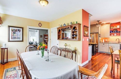 Manchester-by-the-Sea Cottage | 1 Mi to Beach: Manchester-by-the-sea Retreat!