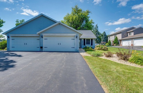 Lake Mills Apartment | 1 Mi to Beach: Dog-friendly Condo in Lake Mills!
