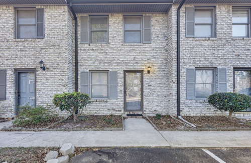 North Myrtle Beach Apartment | 1 Mi to Beach: Cozy Grand Strand Townhome!