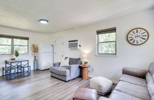 Sallisaw Cottage | < 1 Mi to Cherokee Casino Sallisaw! Home Near I-40
