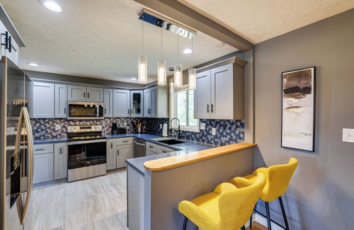 Lynchburg House | 1 Mi to Dtwn Lynchburg: Charming Family Home!