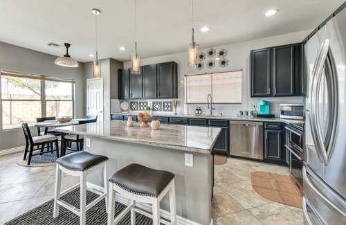 Chandler House | 1 Mi to Dtwn: Modern Family Home in Chandler