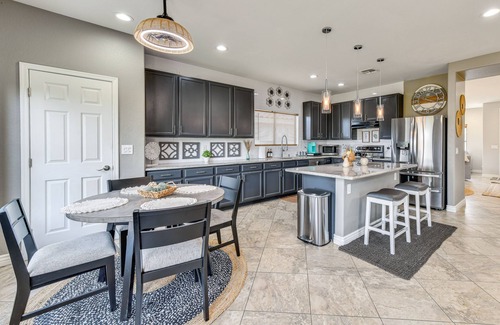 Chandler House | 1 Mi to Dtwn: Modern Family Home in Chandler