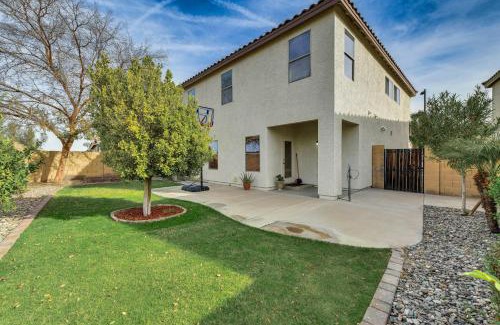 Chandler House | 1 Mi to Dtwn Modern Family Home in Chandler