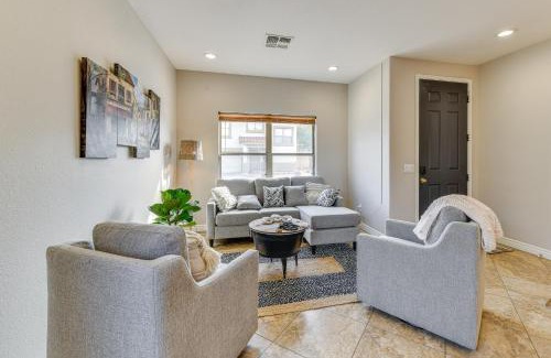 Chandler House | 1 Mi to Dtwn Modern Family Home in Chandler