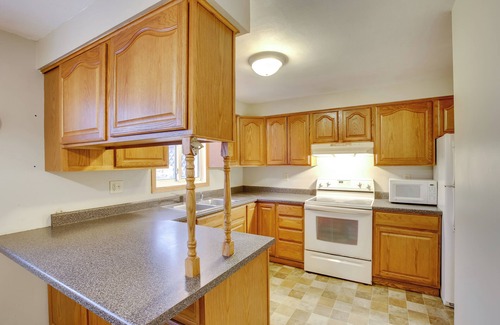 Owatonna House | 1 Mi to Dtwn Owatonna: Cozy Duplex Home!