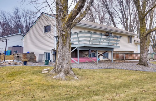 Owatonna House | 1 Mi to Dtwn Owatonna: Cozy Duplex Home!