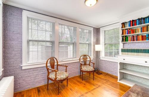 Roanoke House | 1 Mi to Dtwn Roanoke Home with Yard and Mtn View!